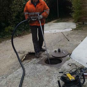 A vos côtés